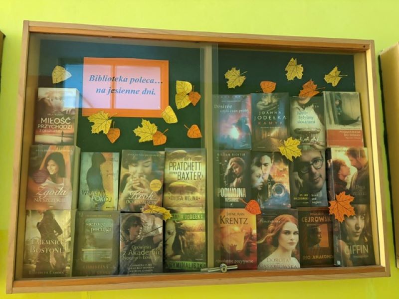 4. Biblioteka poleca jesień
